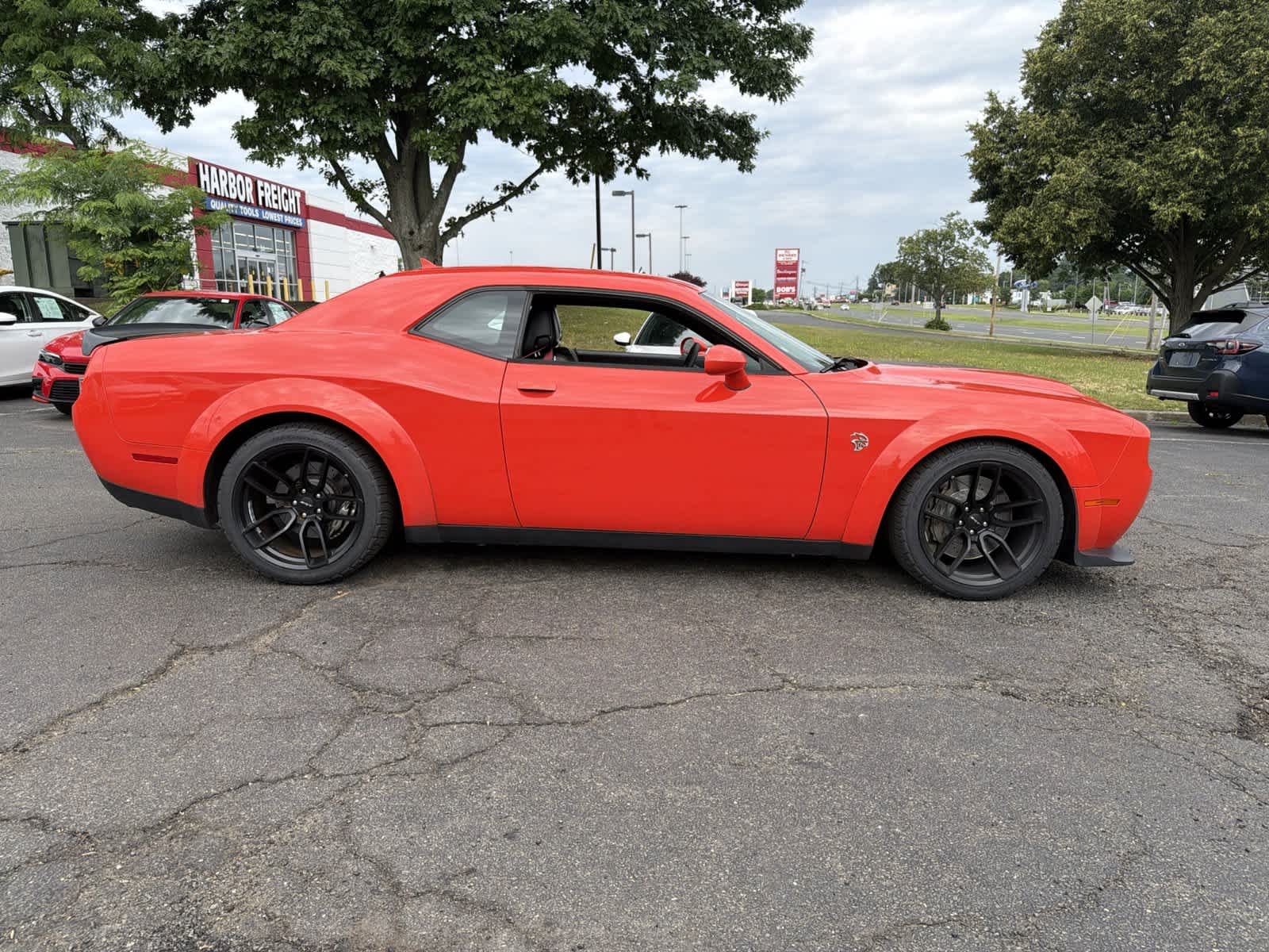 Used 2019 Go Mango Dodge SRT Hellcat Widebody image 6