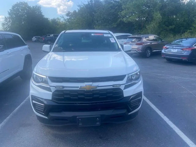 Used 2022 White Chevrolet LT image 2