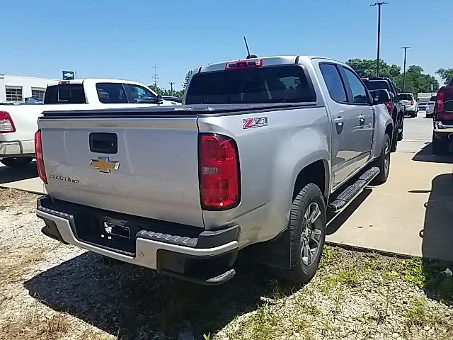 Used 2020 Silver Chevrolet Z71 image 21