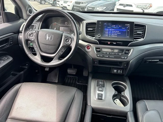 Used 2022 White Honda RTL image 11
