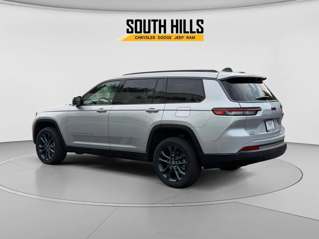 New 2026 Silver Zynith Exterior Paint Jeep  image 3