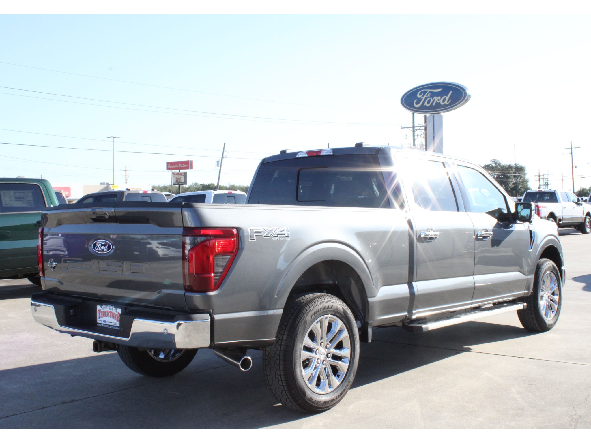 New 2026 Carbonized Gray Metallic Ford XLT image 20