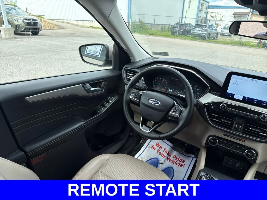 Used 2021 Gold Ford SEL image 9
