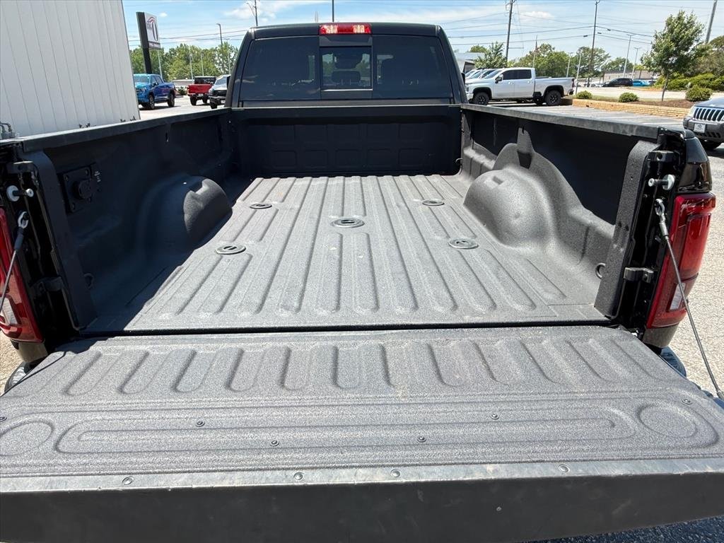 Used 2025 Diamond Black Crystal Pearl Coat Ram Laramie image 14
