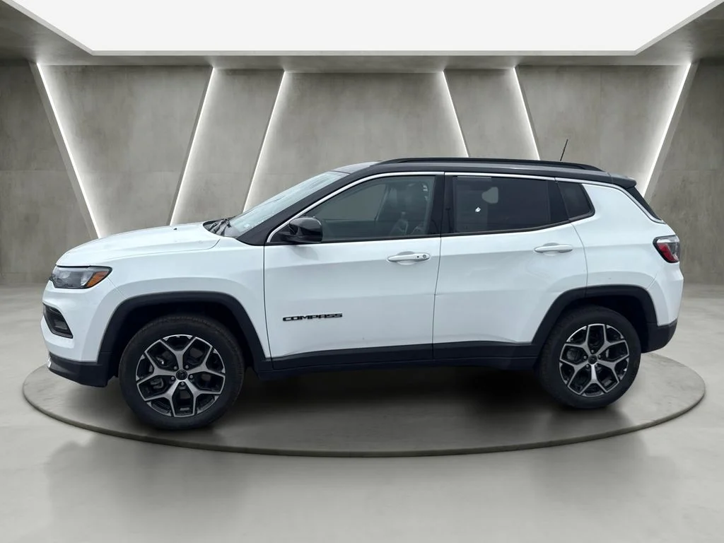 Used 2026 White Jeep Limited image 4