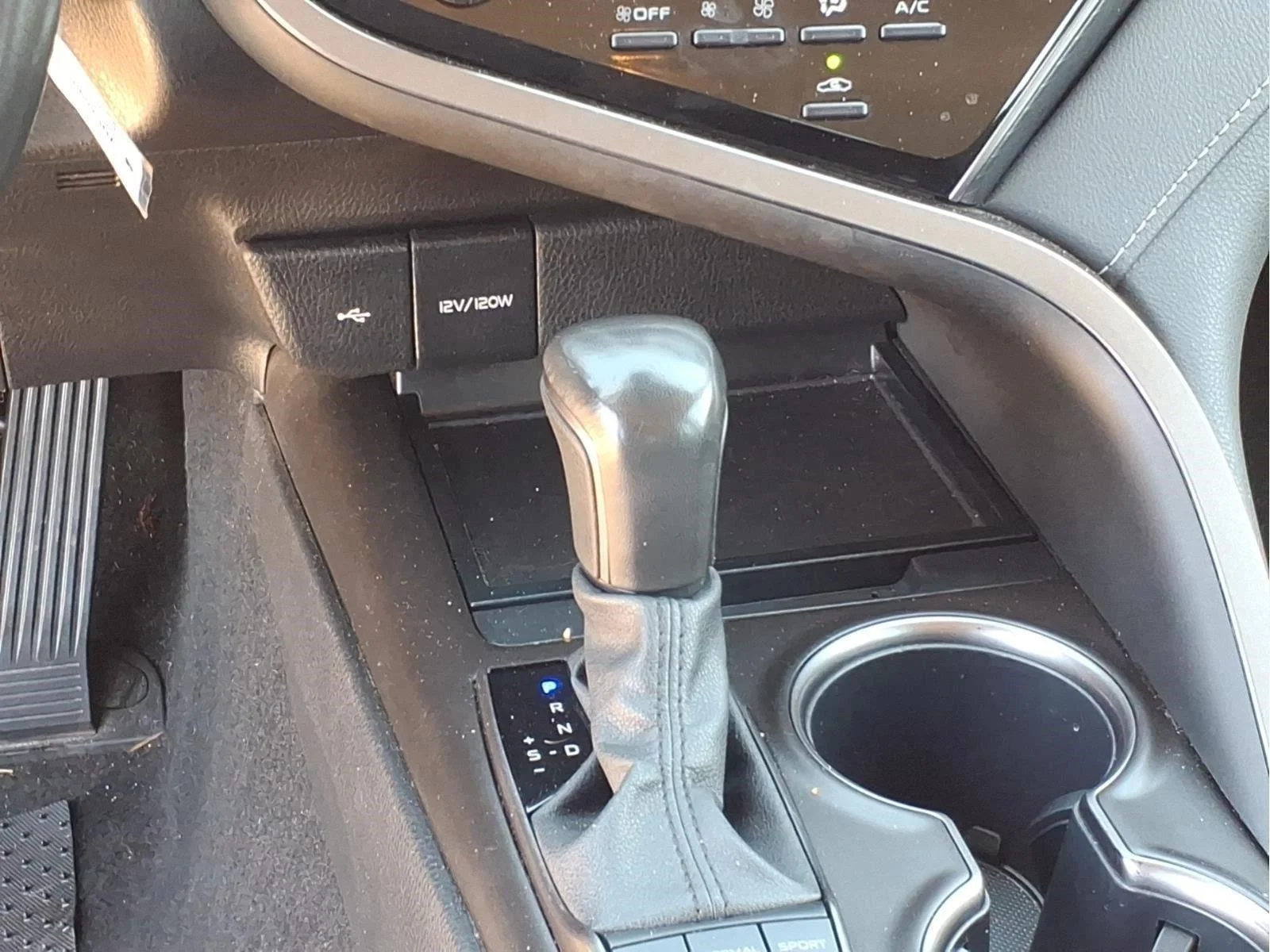 Used 2024 Reservoir Blue TOYOTA SE NIGHTSHADE AUTO image 13
