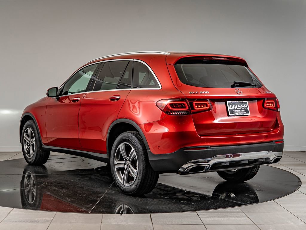 Used 2022 Manufaktur Cardinal Red Metallic Mercedes-Benz GLC 300 image 7