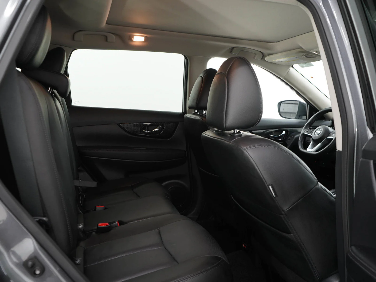 Used 2020 Gun Metallic Nissan SL image 14
