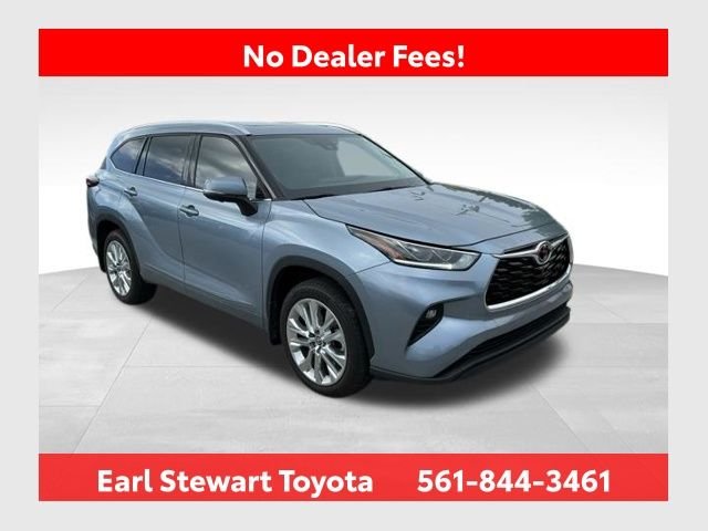 Used 2024  Toyota Limited image 1