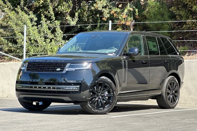 New 2026 Santorini Black Land Rover SE image 1