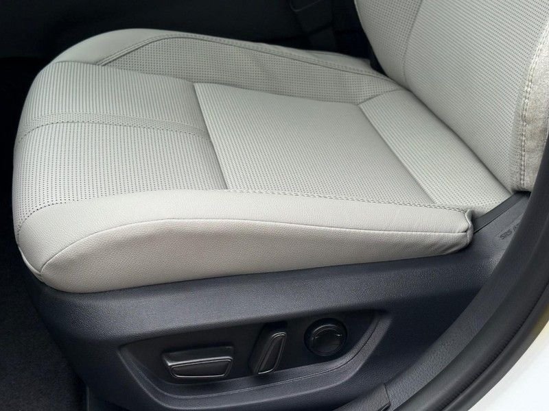 2026 Toyota Camry XSE - Photo 21