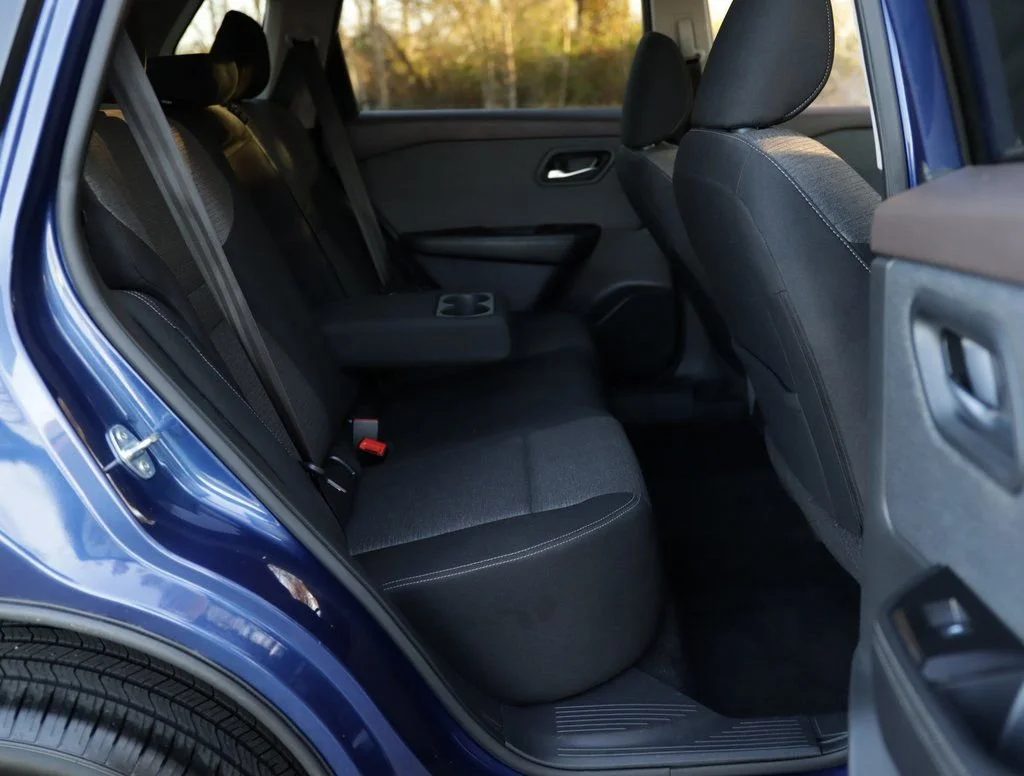 2023 Nissan Rogue SV - Photo 26