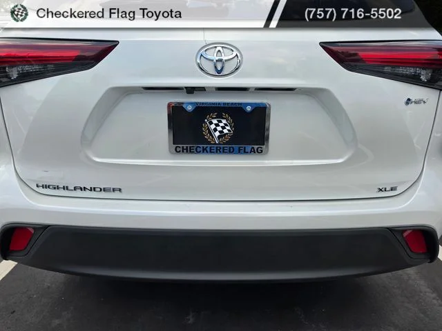 Used 2025 Wind Chill Pearl Toyota XLE image 7