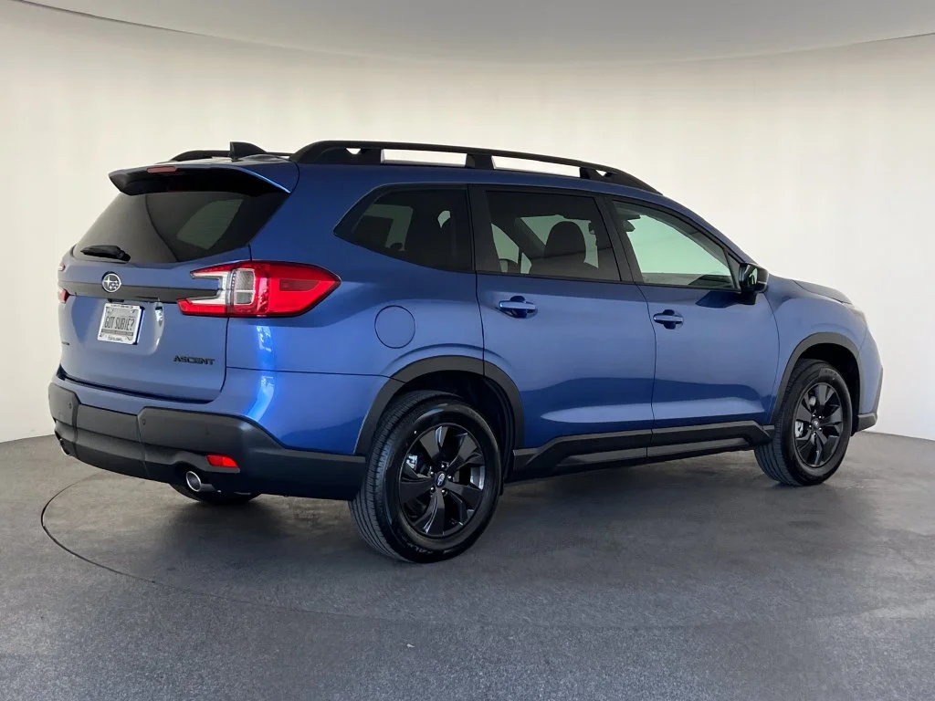 New 2027 DAYBREAK BLUE PEARL Subaru Premium 7-Passenger image 4