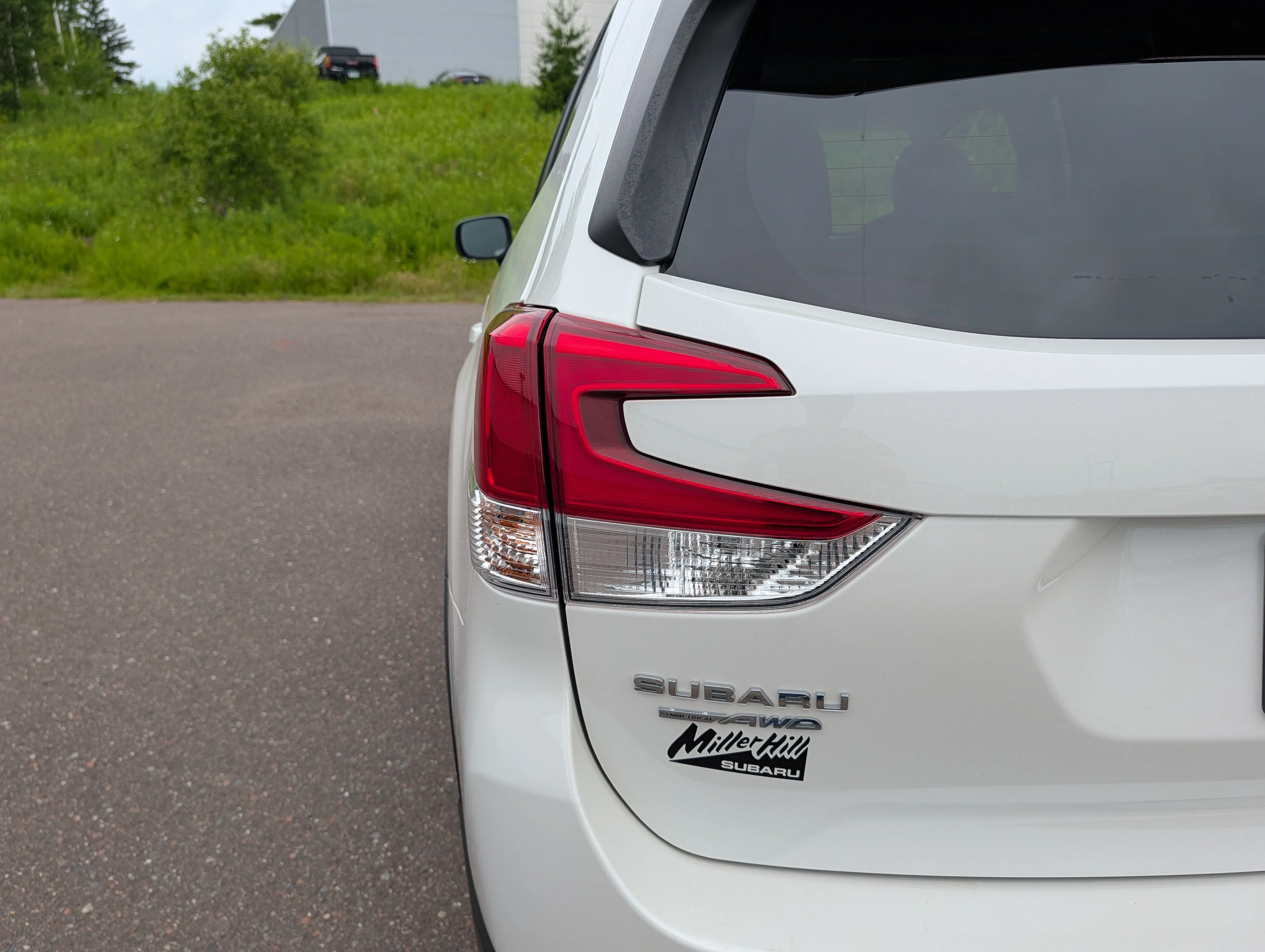 Used 2024 Crystal White Pearl Subaru Premium image 17