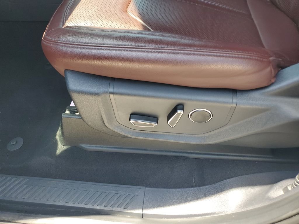 Used 2024 Gray Ford Limited image 21