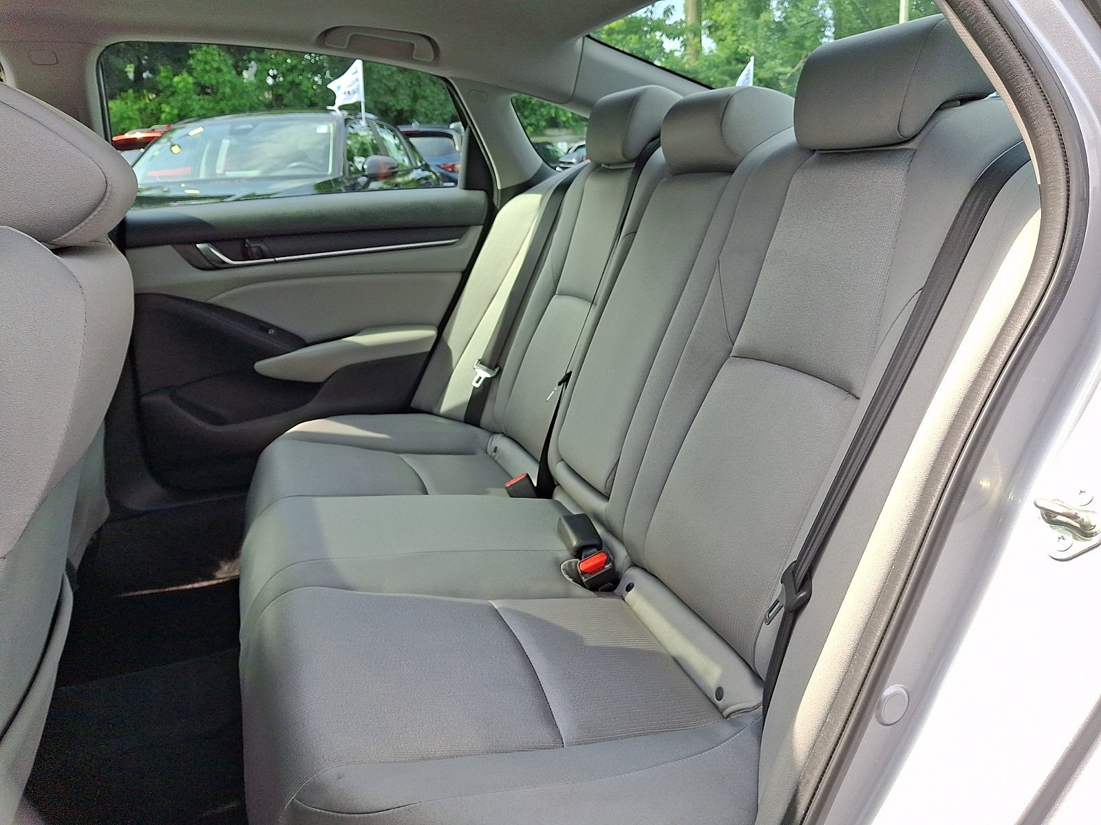 Used 2020 Lunar Silver Metallic Honda EX image 9