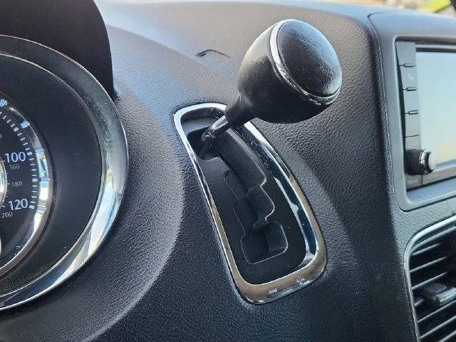 Used 2013 Black Chrysler Touring image 44
