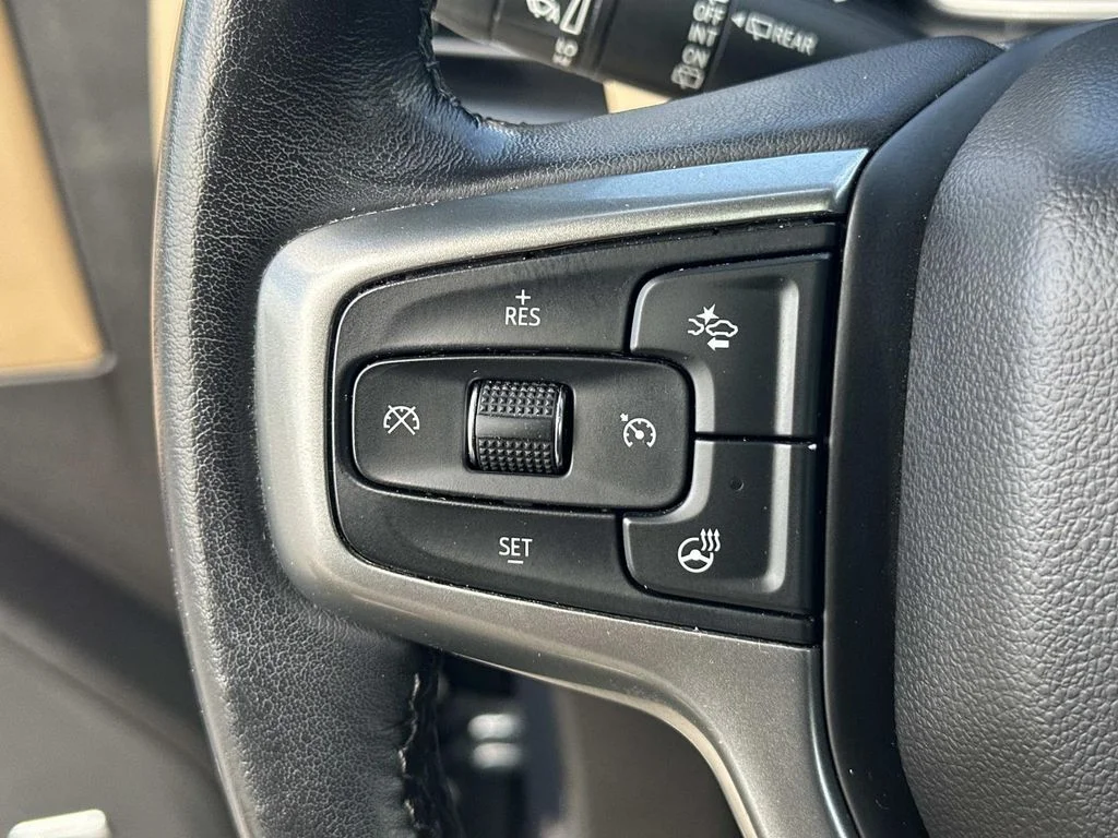Used 2021 Gray Chevrolet Premier image 28