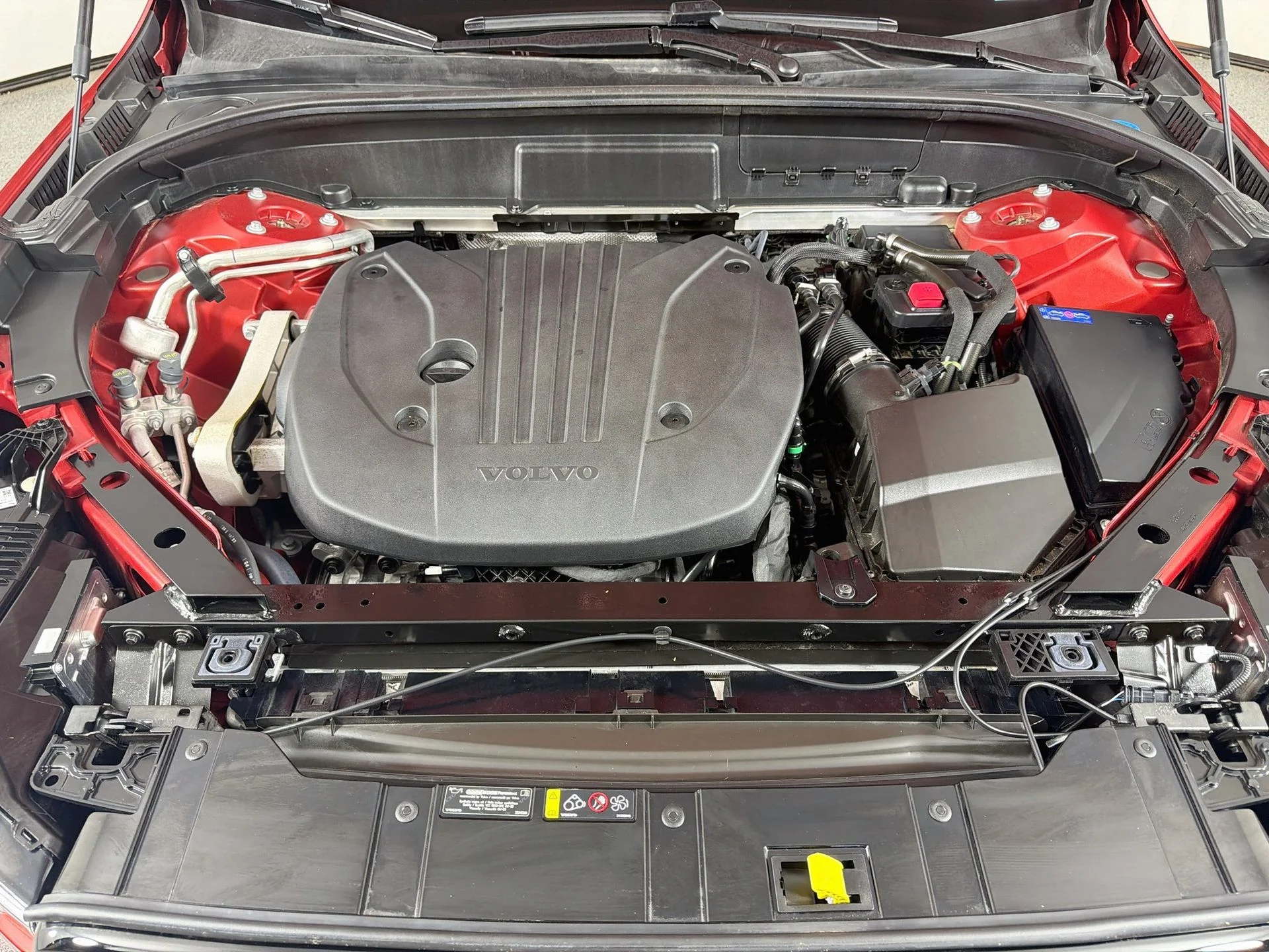 Certified Used 2024 Fusion Red Volvo Ultimate image 33