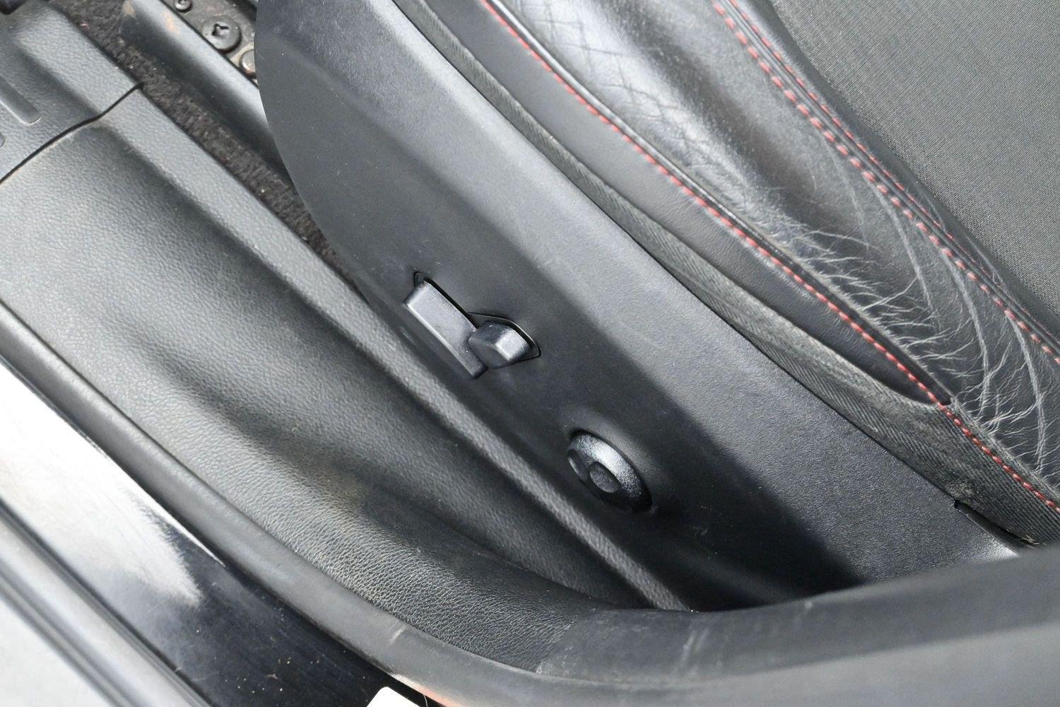 Used 2018 Diamond Black Crystal Pearlcoat Jeep Trailhawk image 13