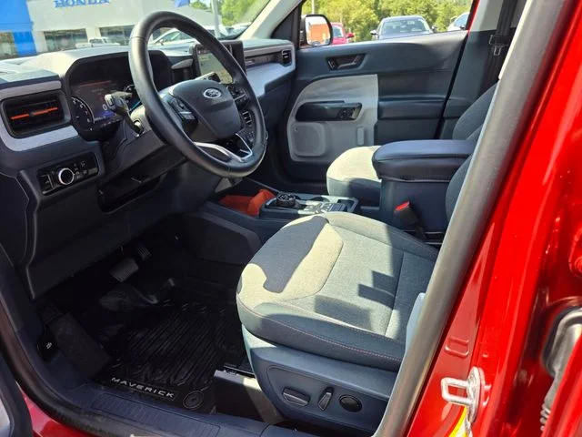 Used 2024 Red Ford XLT image 10