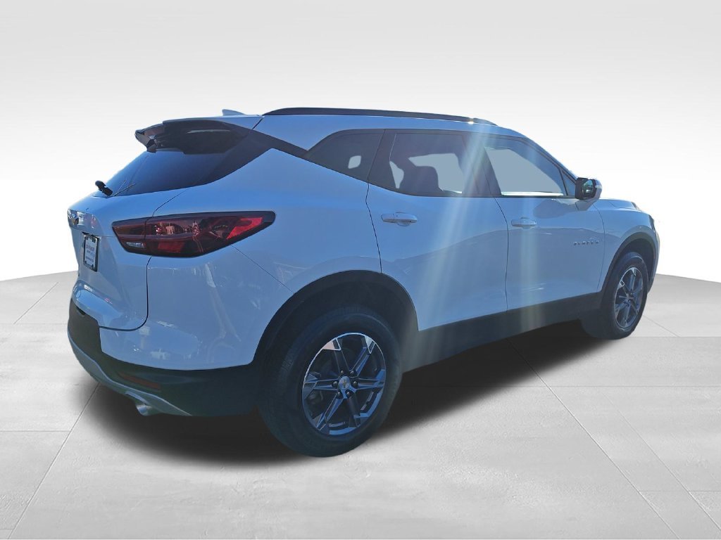 Used 2024 White Chevrolet LT image 5