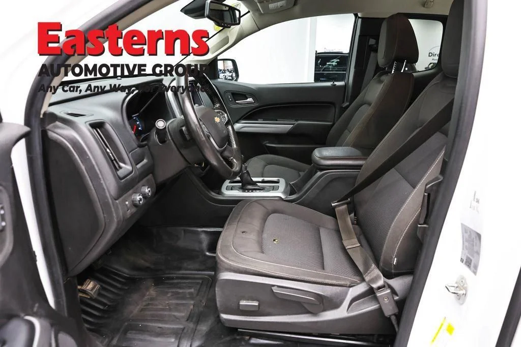 Used 2022 White Chevrolet LT image 16