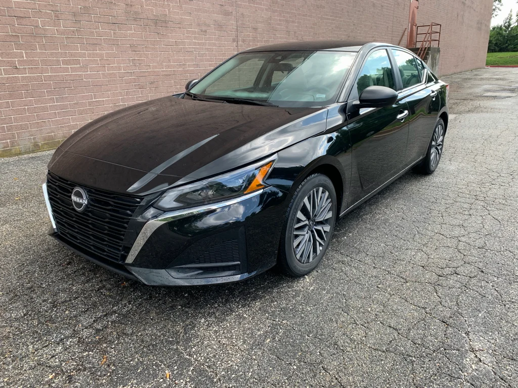 Used 2025 Super Black Nissan SV image 1