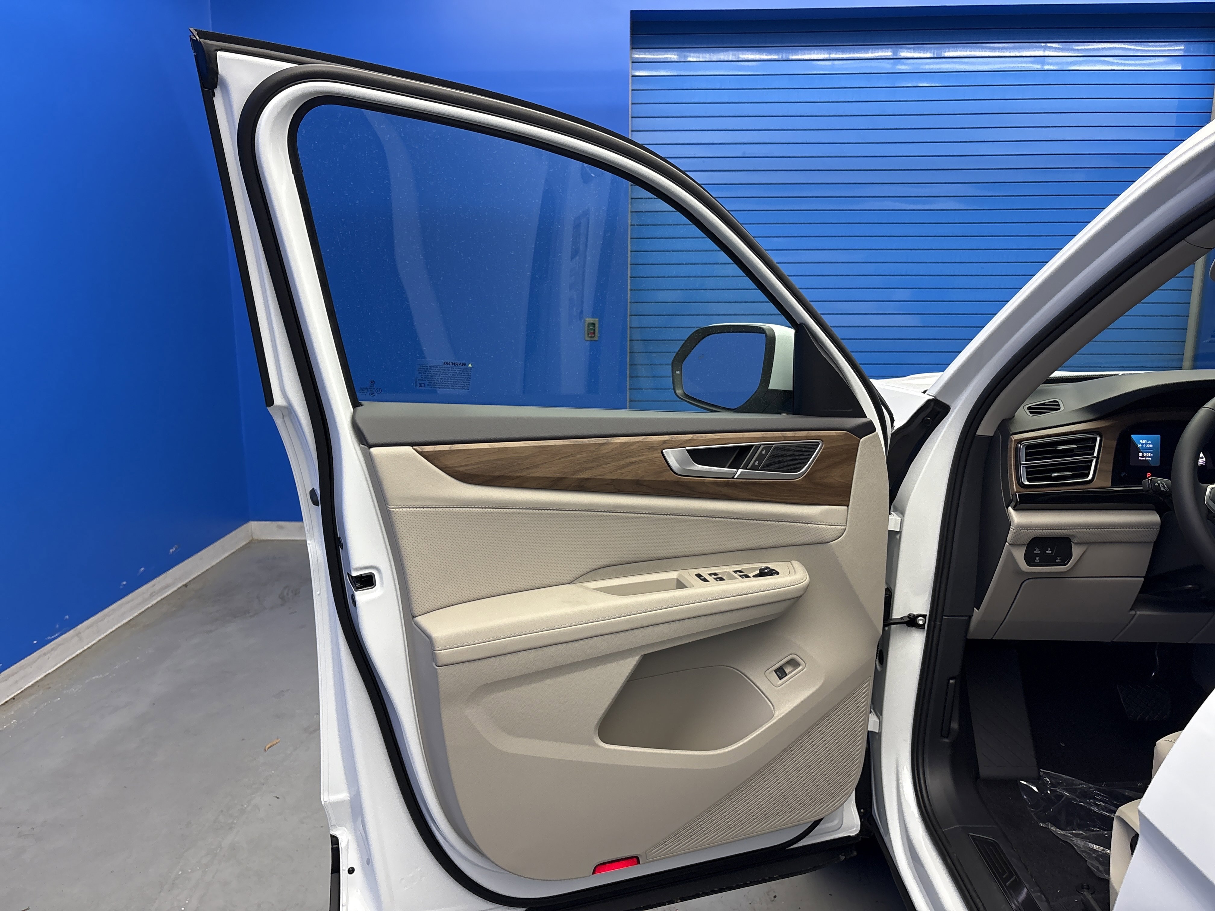 2026 Volkswagen Atlas SE w/Tech - Photo 9