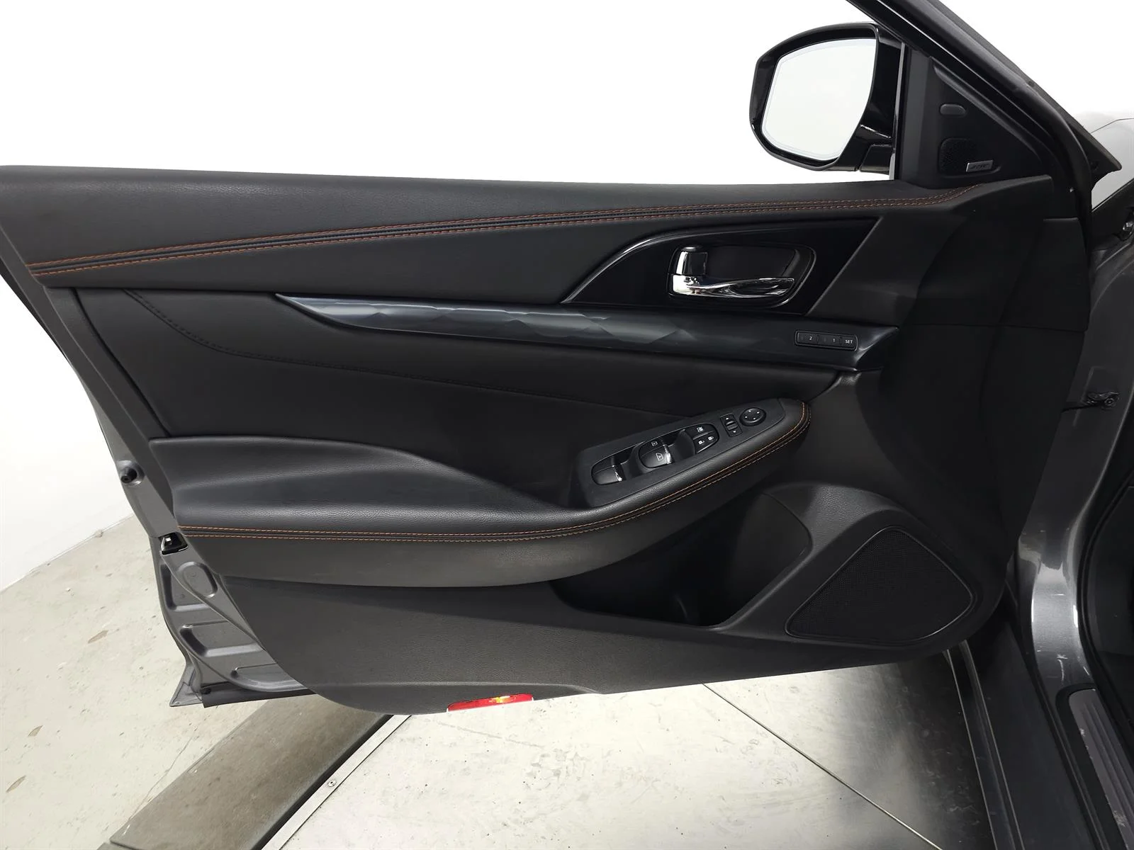 Used 2019 Gray Nissan 3.5 SR image 15