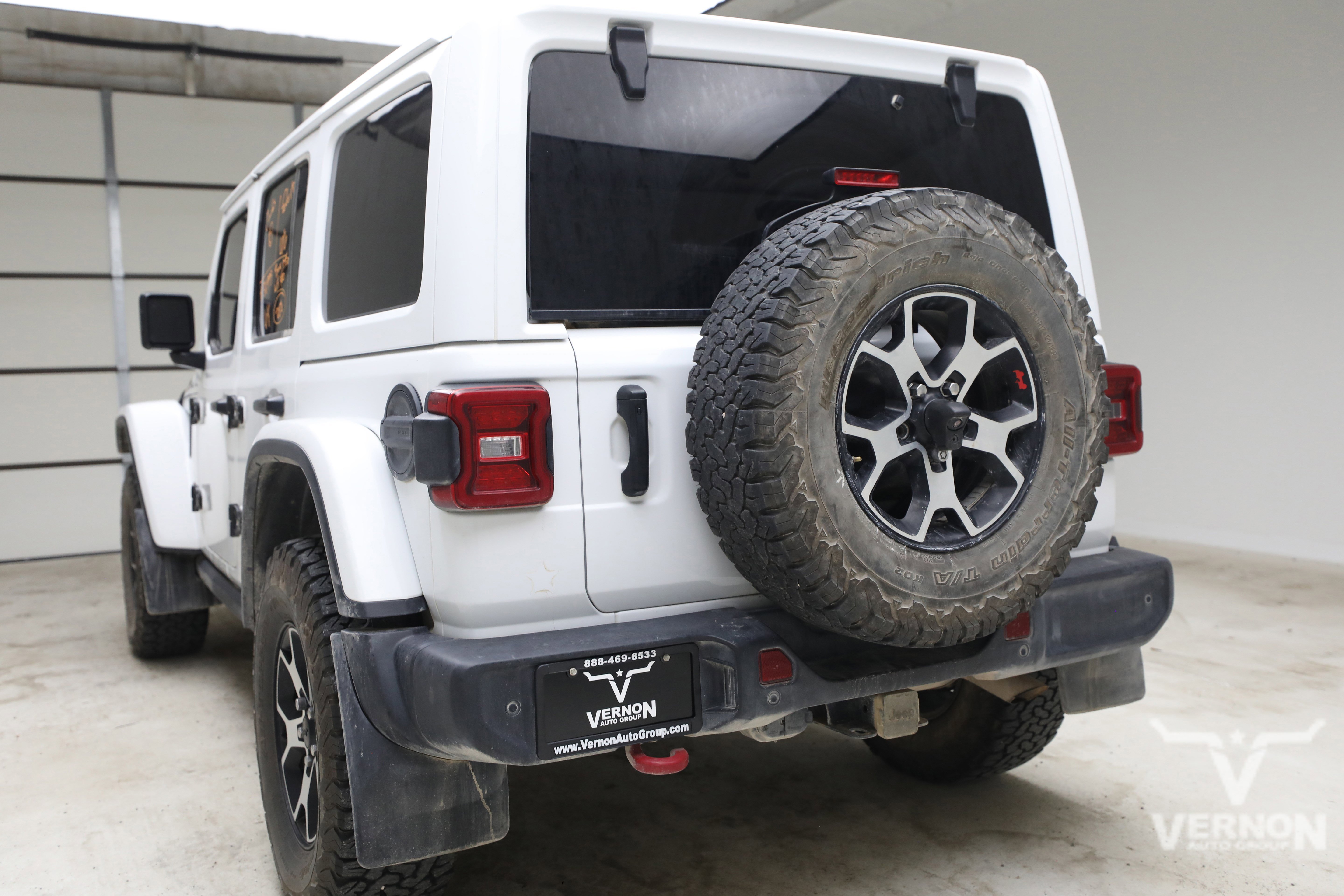 Used 2021 Bright White Clearcoat Jeep Y image 2