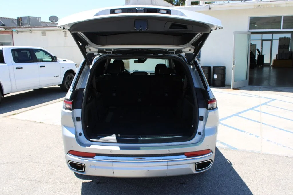 Used 2021 Silver Jeep Overland image 12