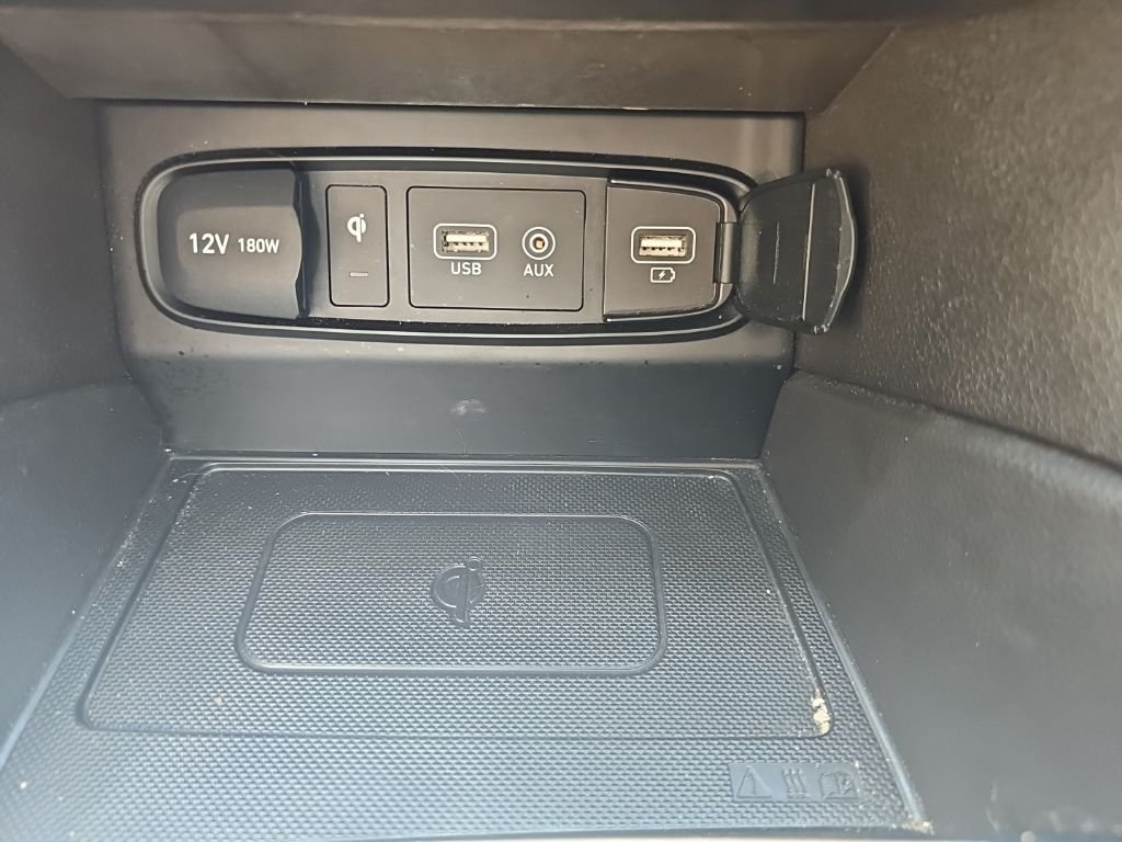 2020 Hyundai Santa Fe Limited - Photo 21