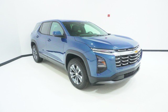 2027 Chevrolet Equinox LT - Photo 3