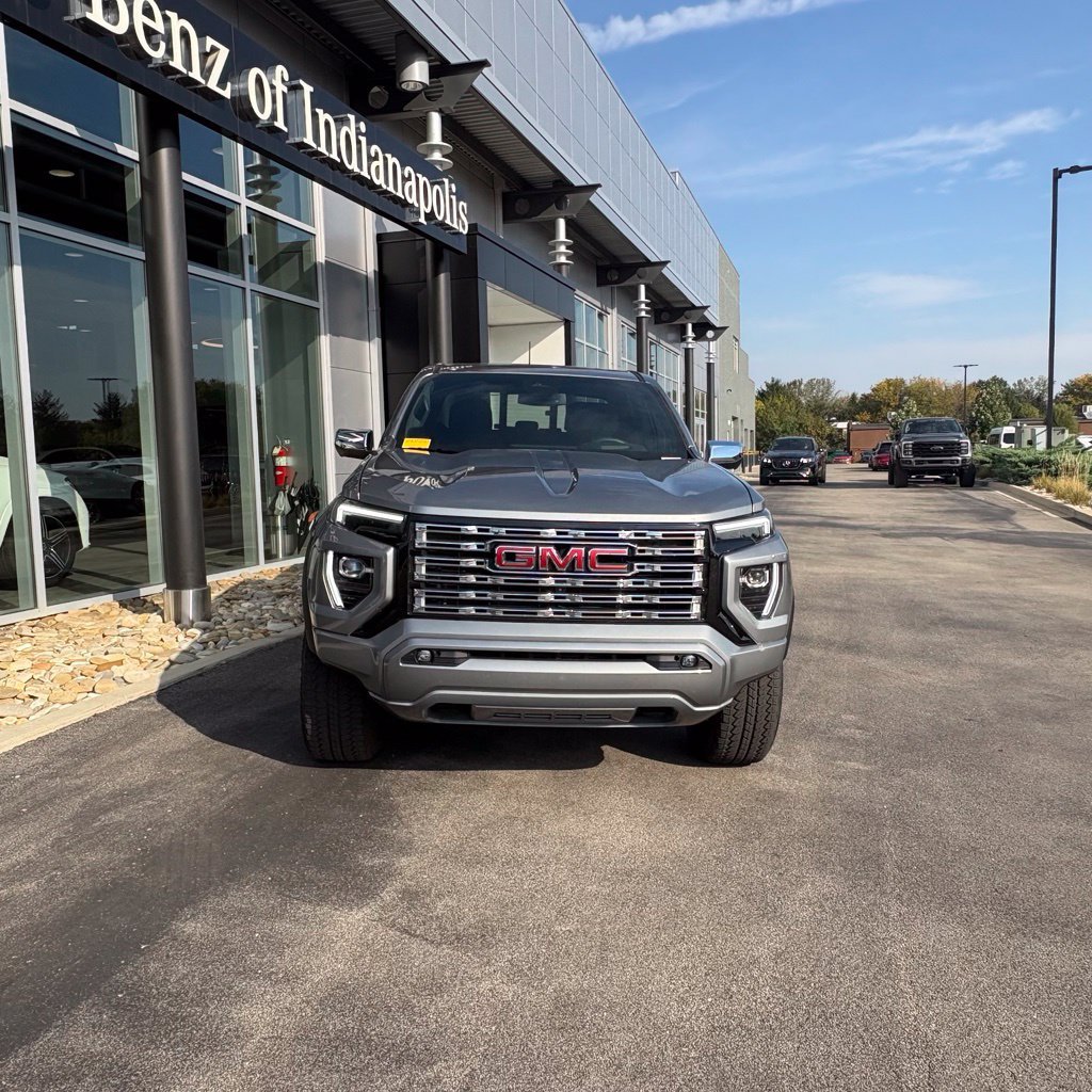 Used 2025 Sterling Metallic GMC Denali image 3