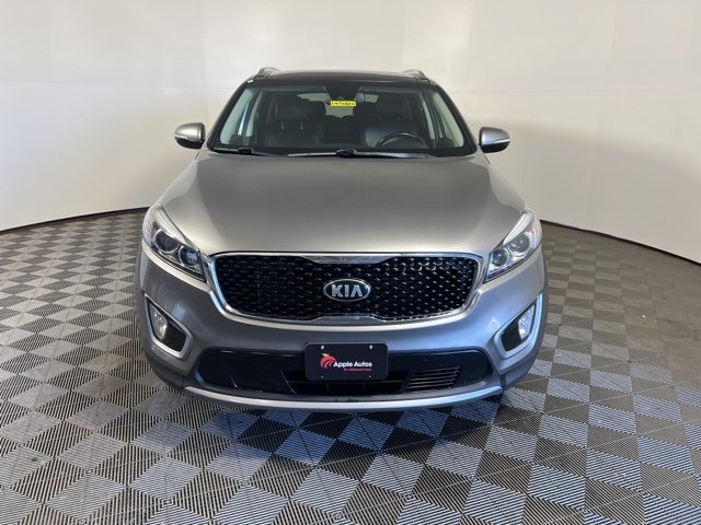 Used 2018 Kia Sorento EX with VIN 5XYPHDA55JG366069 for sale in Shakopee, Minnesota