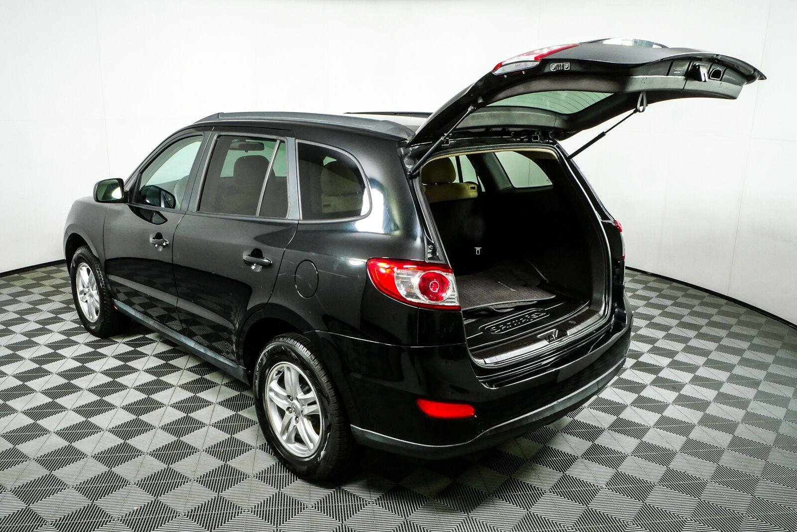 Used 2011 Phantom Black Metallic Hyundai GLS image 30