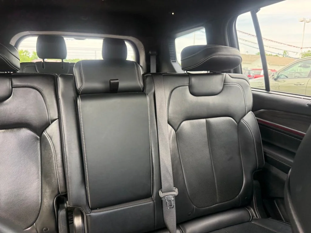 Used 2021 White/off-white Jeep Overland image 67