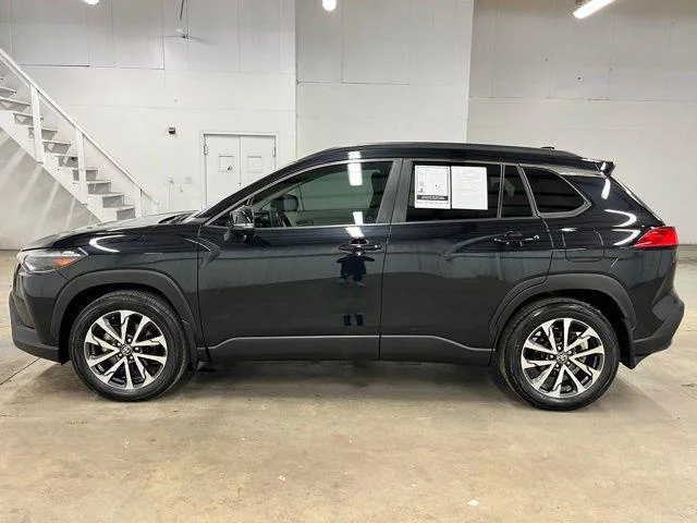 Used 2023 JET BLACK Toyota  image 4