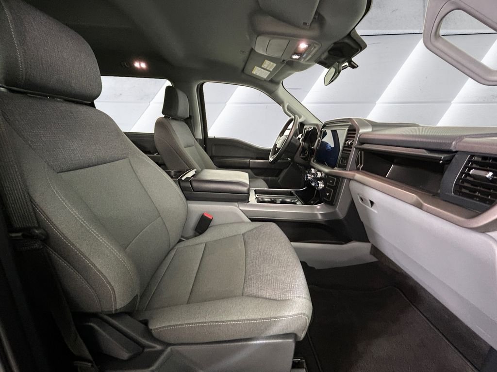 2025 Ford F-150 XLT - Photo 13