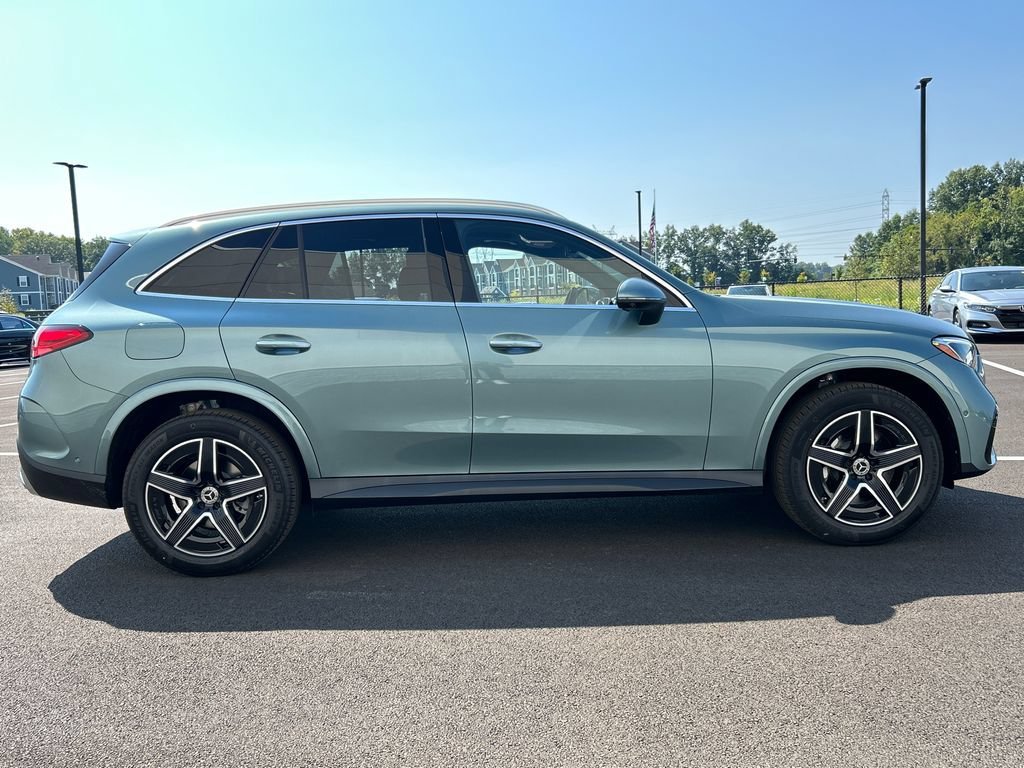 New 2027 Verde Silver Metallic Mercedes-Benz GLC 300 image 47