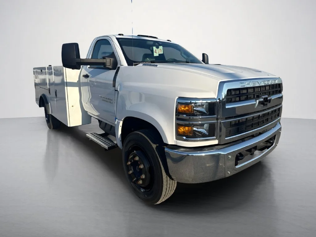Used 2024 Summit White Chevrolet Work Truck image 7