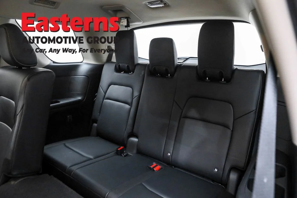 Used 2022 Black Nissan SL image 27
