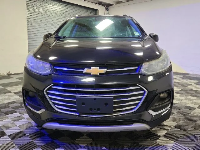 Used 2021 Black Chevrolet LT image 3