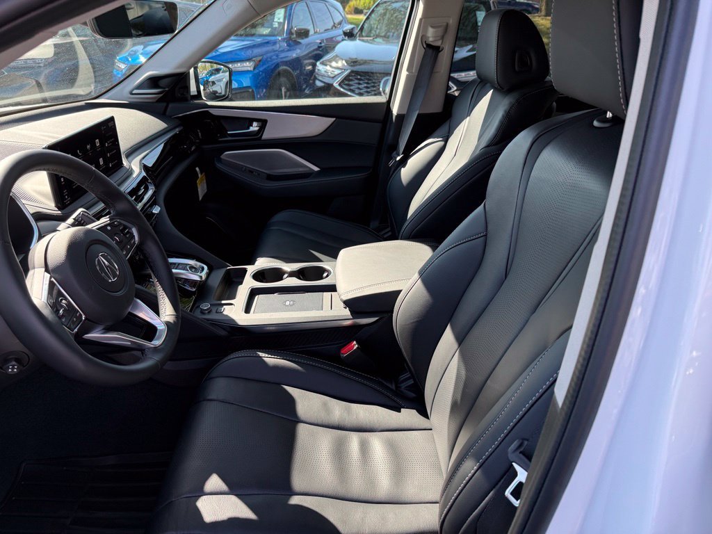 Used 2026 Solar Silver Metallic Acura Technology Package image 14