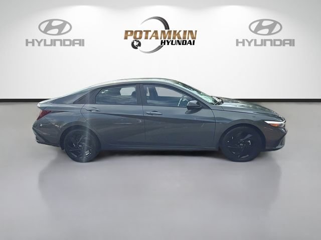 Used 2026 Gray Hyundai SEL Sport image 4