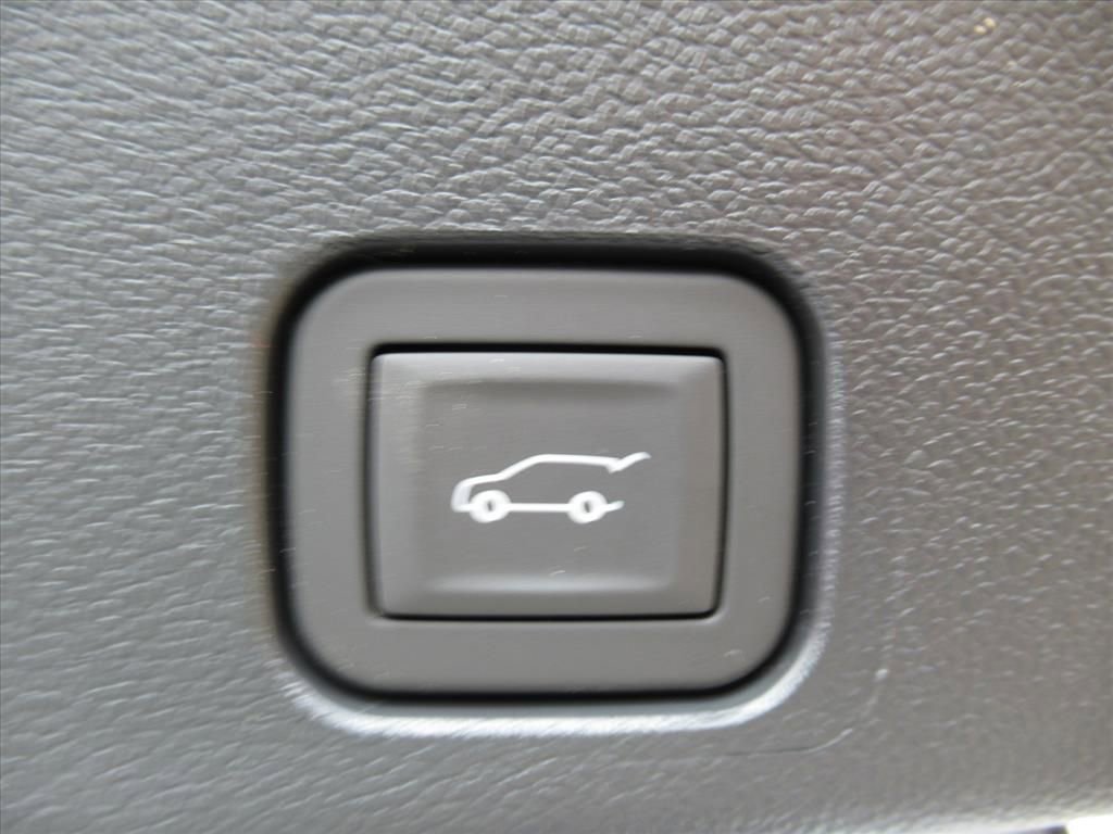 New 2026 Summit White Buick Preferred image 27