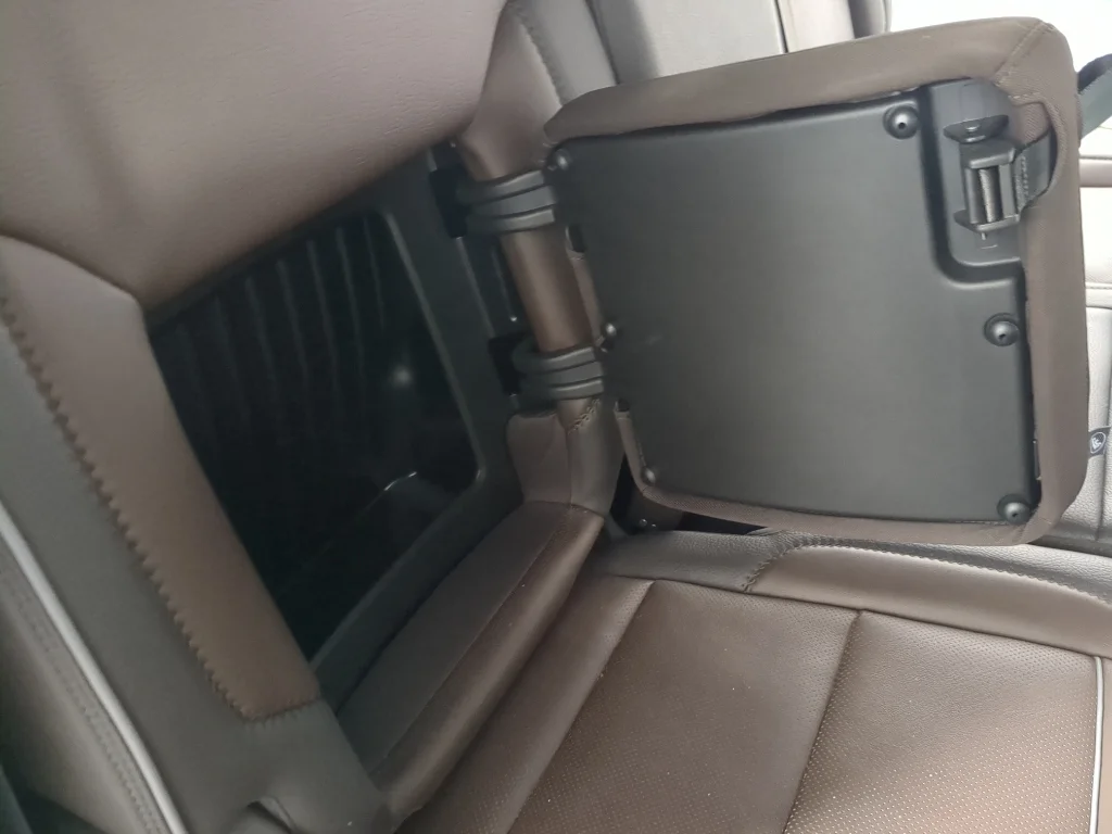 Used 2022 White GMC Denali image 25
