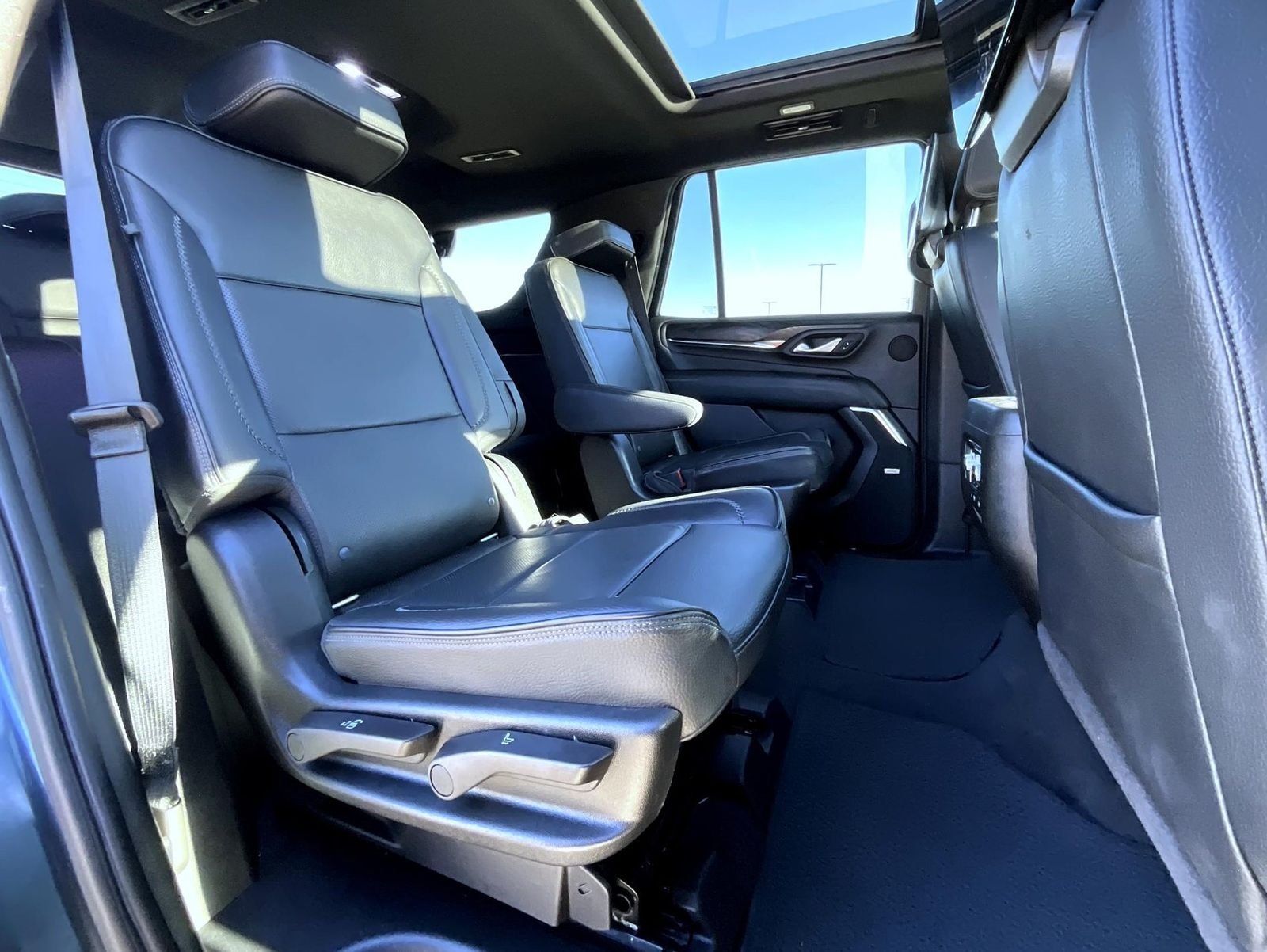 Used 2021 Blue GMC Denali image 23
